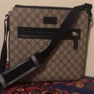 GUCCI Messenger Bag